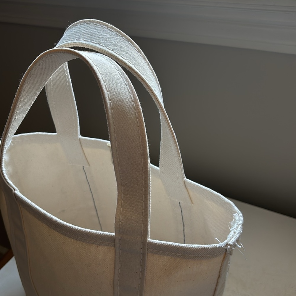 L.L. Bean Classic Canvas Tote in Natural/Cream - Picture 4 of 8